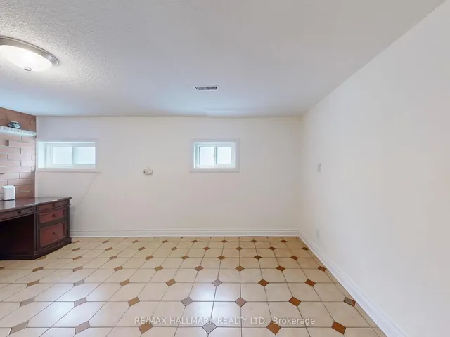 Additional image 28 of 36 Elana Dr