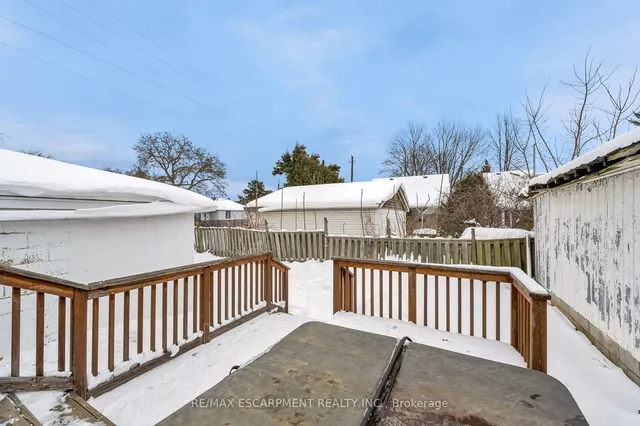 Additional image 18 of 215 Walter Ave