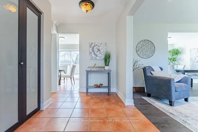 Additional image 4 of 572 Brock Crt