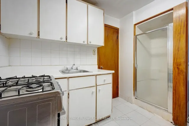 Additional image 37 of 154 Sheldon Ave Unit A