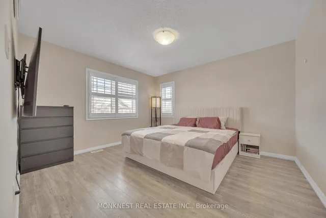 Additional image 19 of 97 Miracle Tr