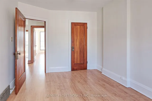 Additional image 30 of 260 Windermere Ave