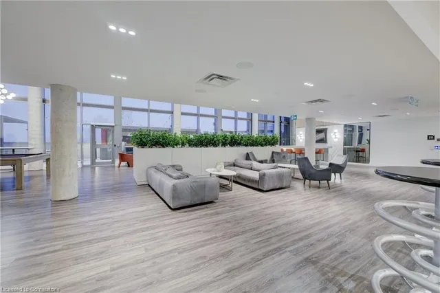 Additional image 34 of 15 Wellington St Unit 608