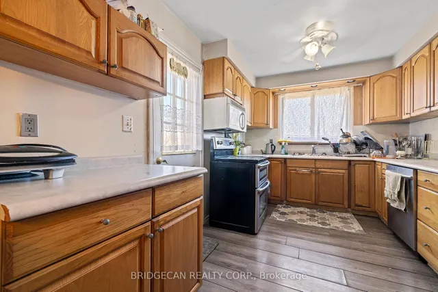 Additional image 39 of 490 Queen Victoria Dr