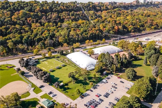 Additional image 50 of 100 Kensington Ave