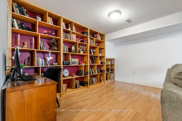 Additional image 33 of 62 Spadara Dr