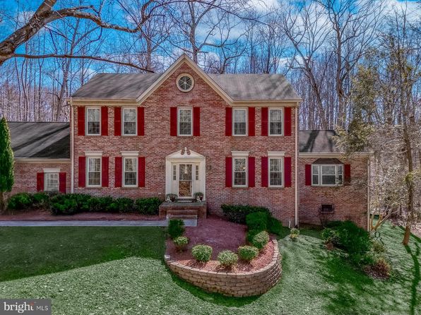 4909 Lanyard Ln, Woodbridge, VA 22192