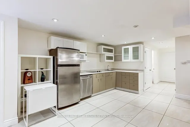 Additional image 28 of 109 Balmoral Ave