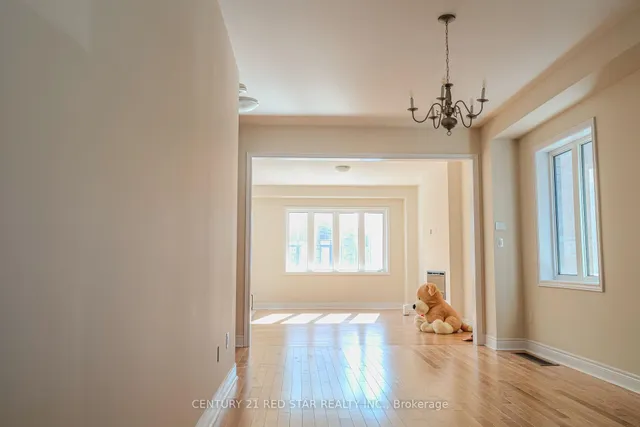 Additional image 12 of 34 Icon St