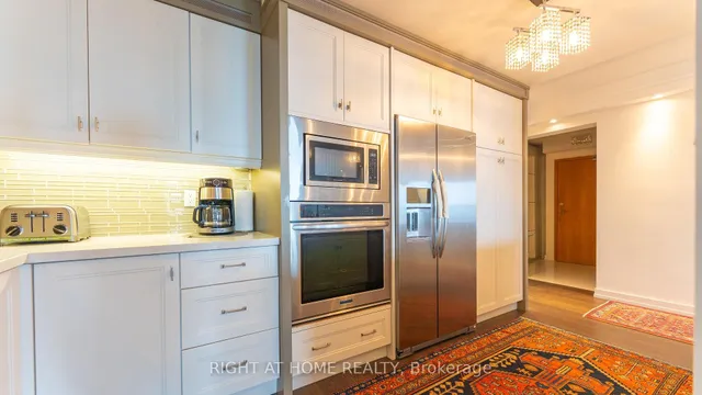 Additional image 23 of 77 Harbour Sq Unit 2412