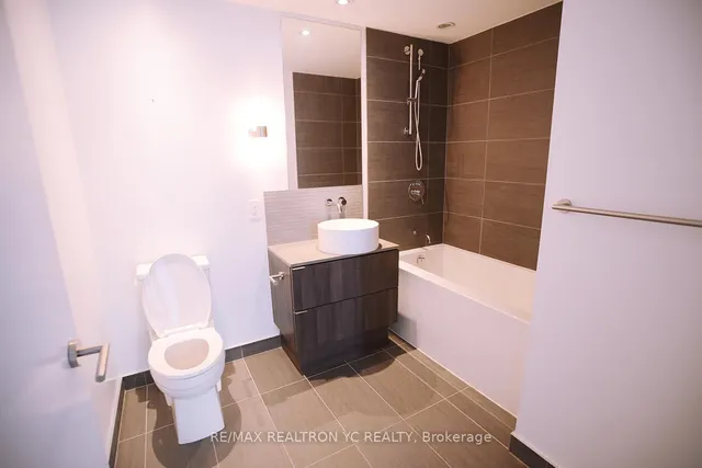 Additional image 11 of 161 Roehampton Ave Unit 2609