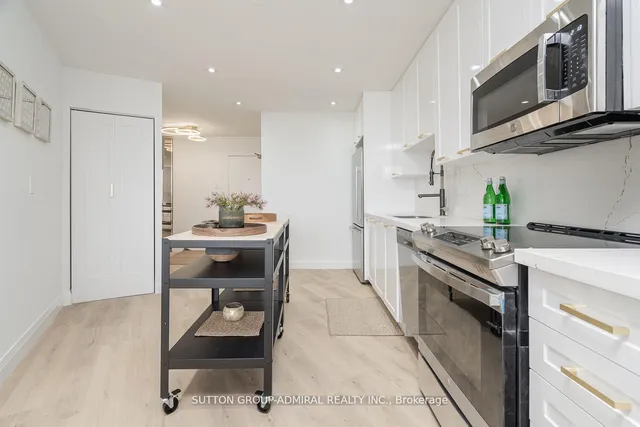 Additional image 14 of 150 Neptune Dr Unit PH05