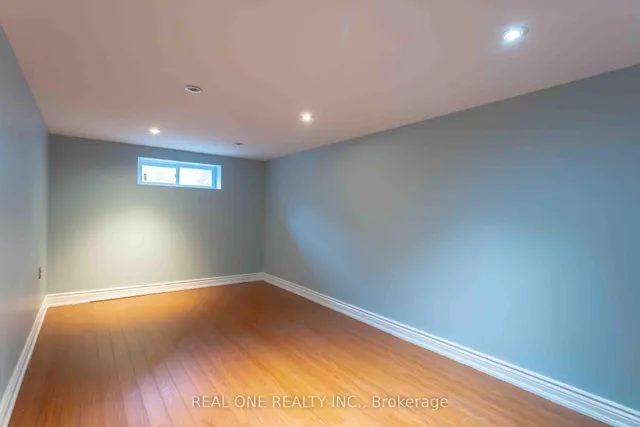 Additional image 28 of 21 Marlee Ave