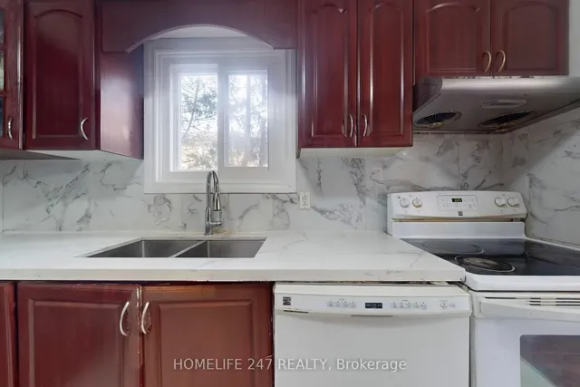 Additional image 13 of 38 Deanscroft Sq