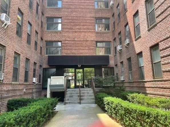 Primary image of 2232 Brigham St APT 4E, Brooklyn, NY 11229