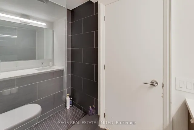 Additional image 25 of 155 Yorkville Ave Unit 2704