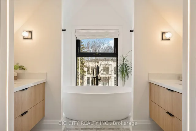 Additional image 42 of 75 Lawrence Cres