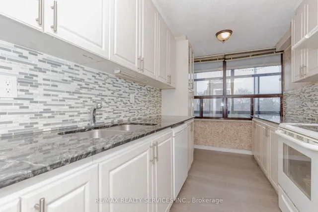 Additional image 19 of 18 Knightsbridge Rd Unit 304