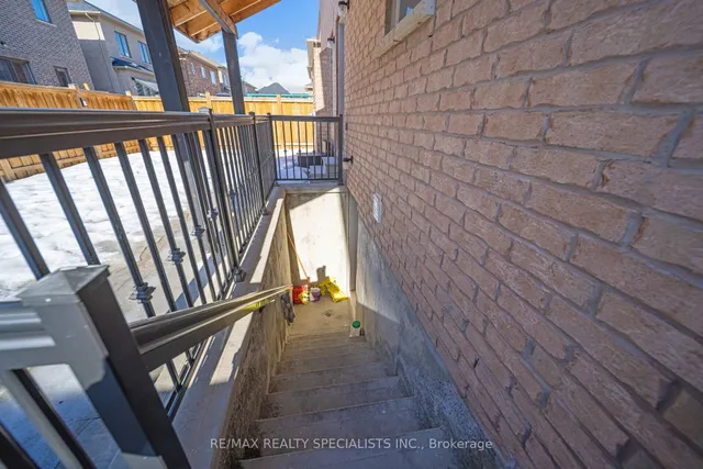 Additional image 44 of 10 Loomis Rd