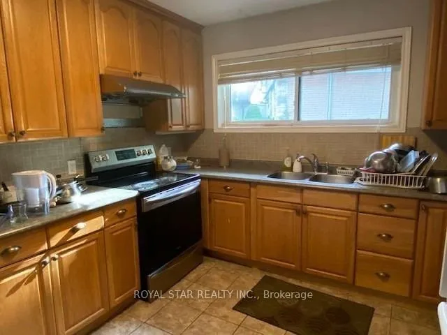 Additional image 13 of 64 Harold Crt