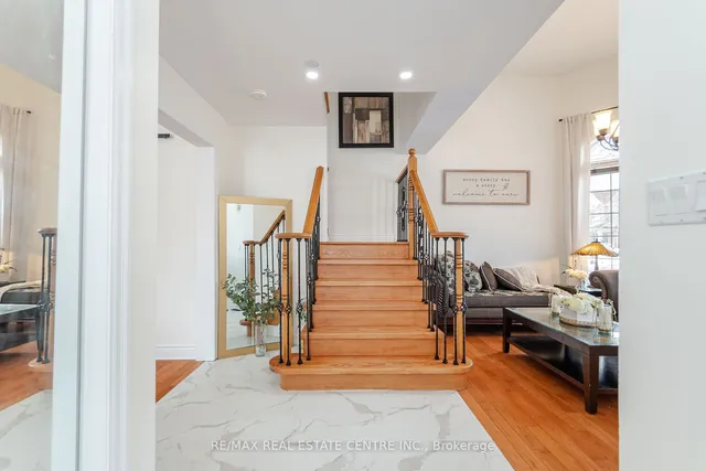 Additional image 4 of 577 Caverhill Cres