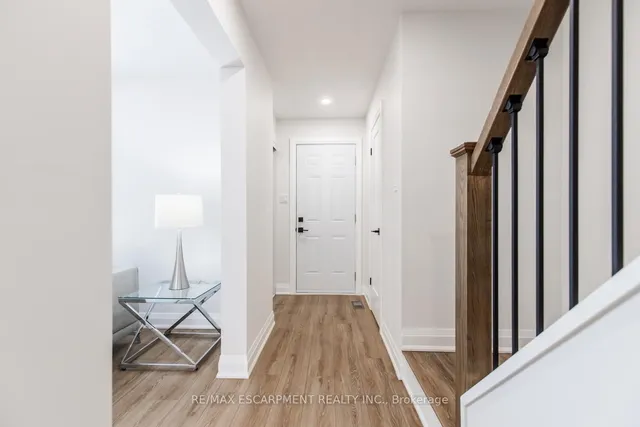 Additional image 4 of 150 Gateshead Cres Unit 101