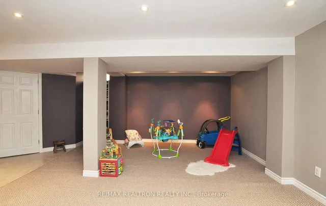 Additional image 27 of 51 Eastport Dr