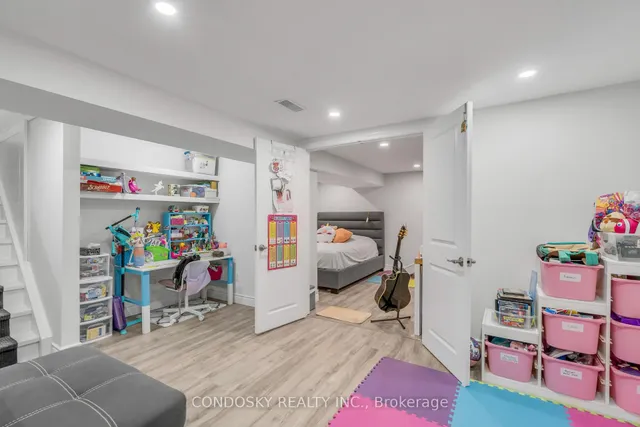 Additional image 36 of 182 Roberts Cres