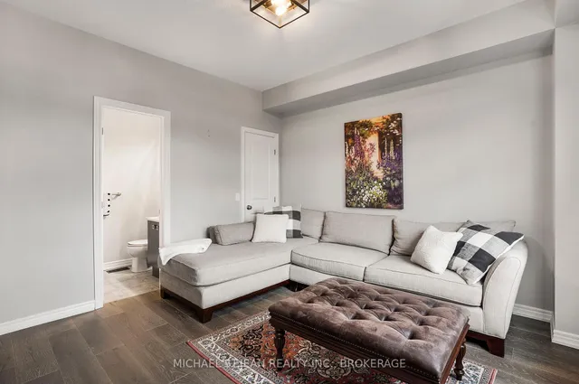 Additional image 9 of 5056 New St Unit 15