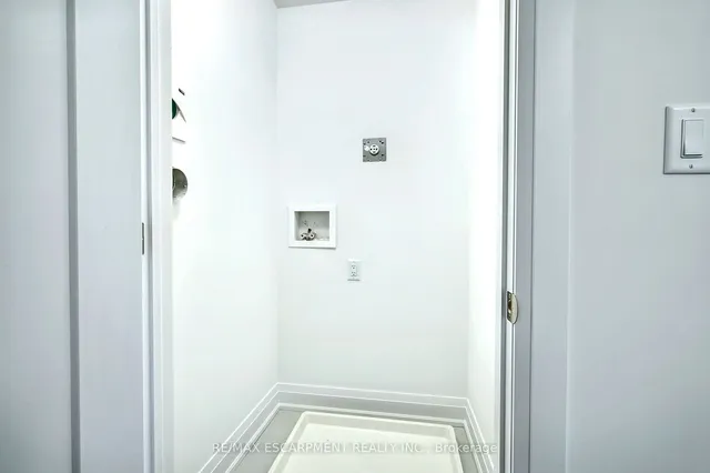 Additional image 35 of 14 Clear Valley Lane