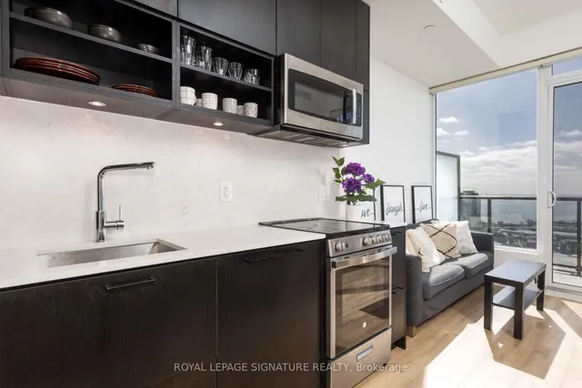 Additional image 6 of 135 East Liberty St Unit PH9