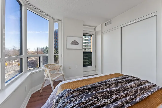 Additional image 39 of 35 Finch Ave Unit 605