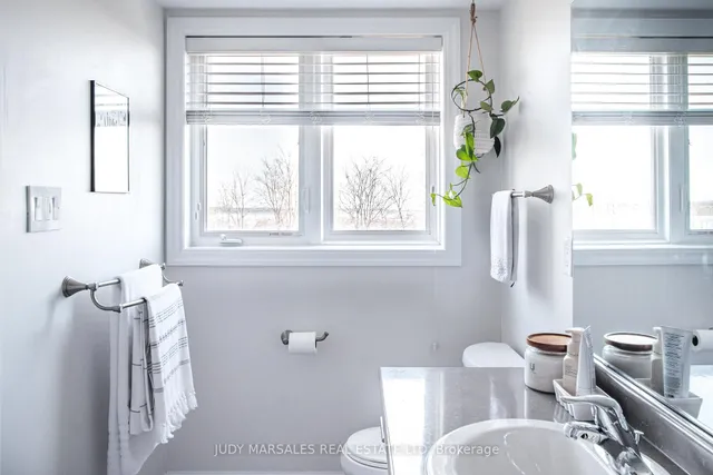 Additional image 33 of 290 Barton St Unit 25