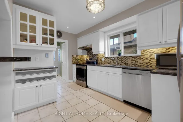 Additional image 7 of 119 Rochman Blvd