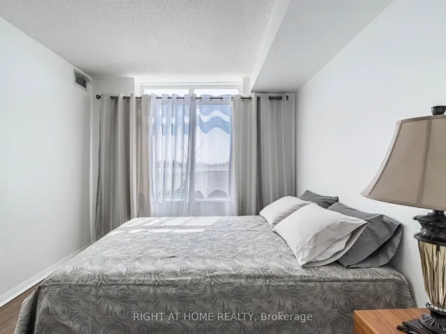 Additional image 22 of 650 Lawrence Ave Unit 646