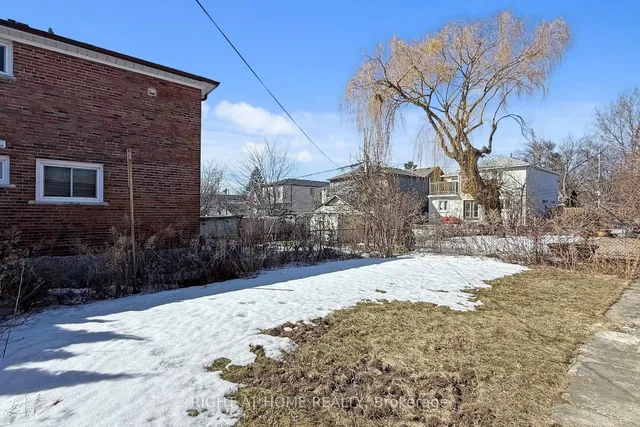 Additional image 39 of 1326 Victoria Park Ave