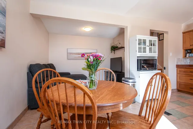 Additional image 24 of 634 Strasburg Rd Unit 32