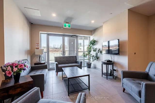 Additional image 32 of 4040 UPPER MIDDLE Rd Unit 102