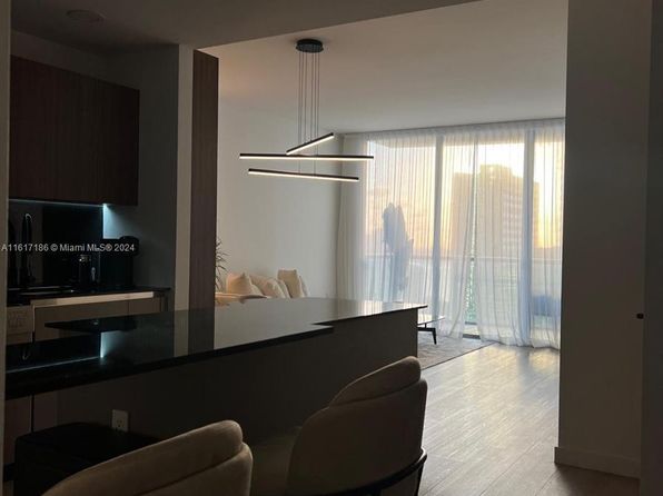 1050 Brickell Ave APT 2508, Miami, FL 33131