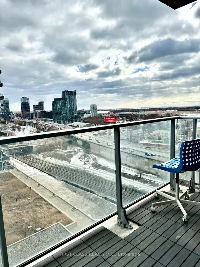 Additional image 14 of 59 East Liberty St Unit 1702