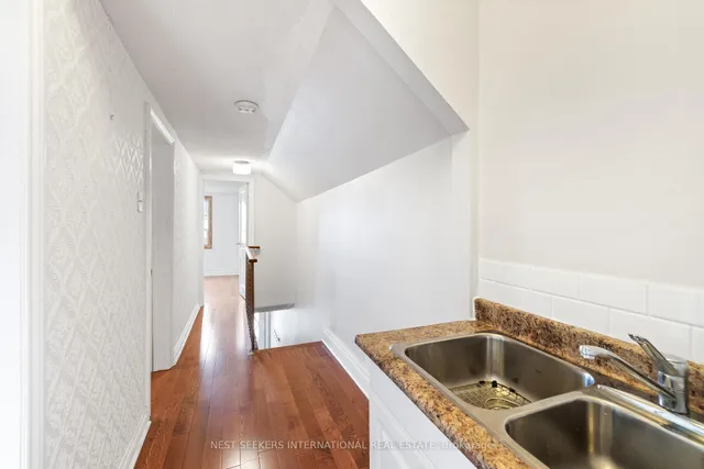 Additional image 20 of 35 Cambrai Ave