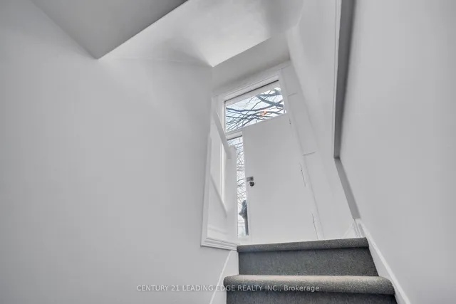 Additional image 32 of 21 Rossander Crt