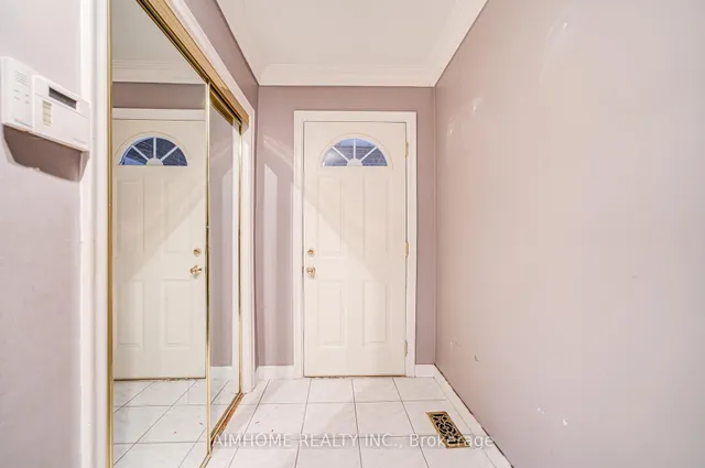 Additional image 31 of 12 Sorrel Crt