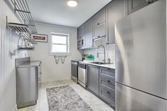 Additional image 9 of 2418 New St Unit 8