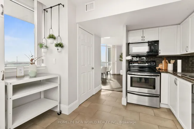 Additional image 10 of 30 Harrison Garden Blvd Unit 2902