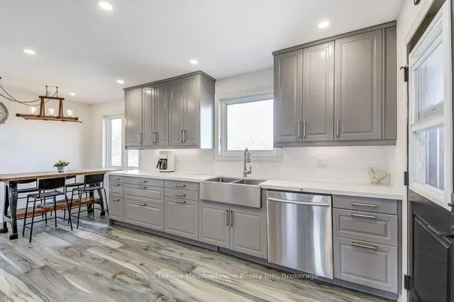 Additional image 11 of 986 Westover Rd