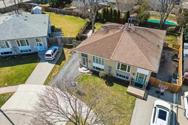 Additional image 45 of 43 Yorkdale Cres