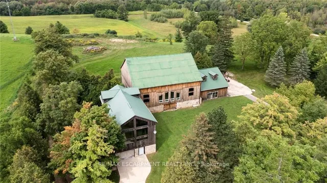 Additional image 26 of 1399 Safari Rd