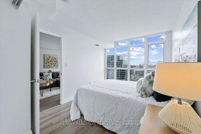 Additional image 9 of 15 Iceboat Terr Unit 2015