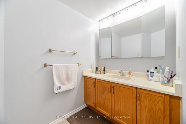 Additional image 30 of 330 Mill St Unit 402